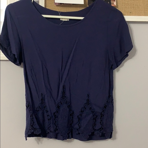 tee - Picture 1 of 1